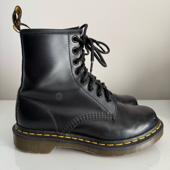 Dr. Martens 1460 Smooth Leather 8-eye Boots Yellow Welt Heel Loop Black Size 6 - Picture 2 of 16